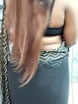 Snapshot of Cutie_nila26 chatting on 10.02.25 Cutie nila26 online show from 10.02.25