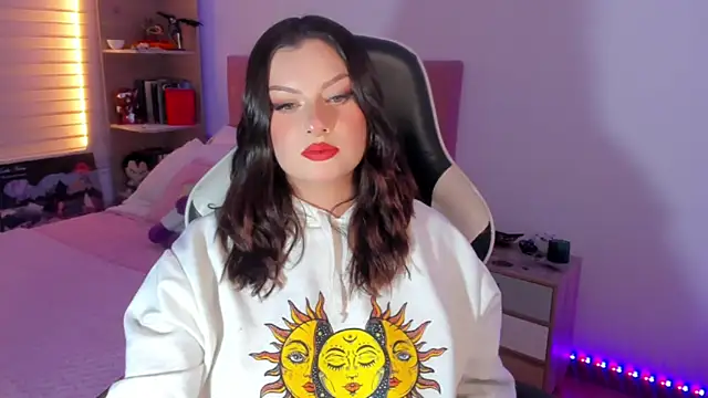 Snapshot of OphelianaRose33 chatting on 07.21.26 OphelianaRose33 online show from 07.21.26