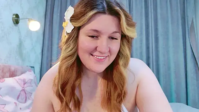Snapshot of love_me__tonight_ chatting on 07.17.26 love me tonight online show from 07.17.26