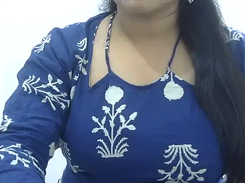 Snapshot of LIYO_ chatting on 06.03.26 LIYO online show from 06.03.26