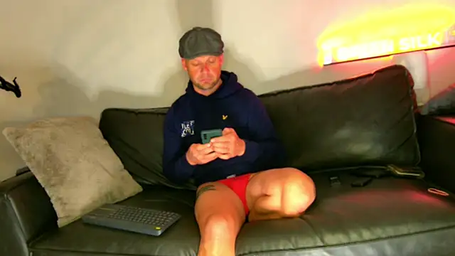 BRIANSILK77 online show from 03.04.26