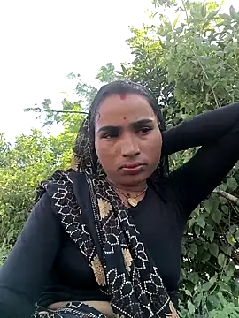 Snapshot of Hot_raaani chatting on 09.24.25 Hot raaani online show from 09.24.25