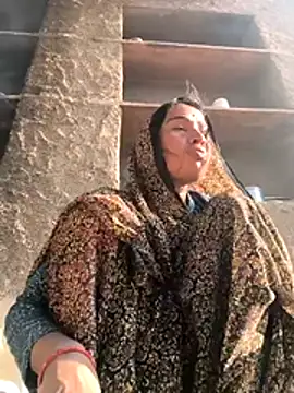 Snapshot of Hot_raaani chatting on 12.23.25 Hot raaani online show from 12.23.25