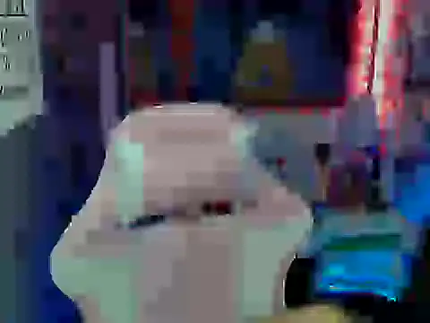 Snapshot of obedient_slave4u chatting on 10.08.25 obedient slave4u online show from 10.08.25