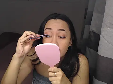 Snapshot of bbmorningstarr chatting on 03.04.26 bbmorningstarr online show from 03.04.26