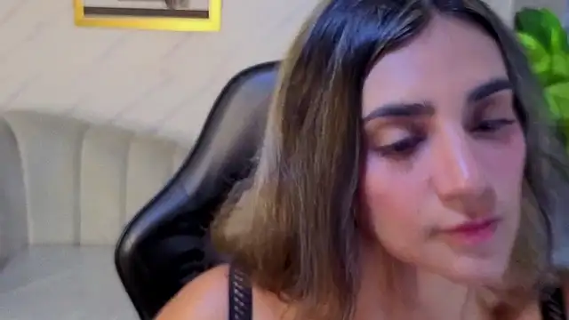 Snapshot of agatha_brooks_t chatting on 04.17.26 agatha brooks t online show from 04.17.26