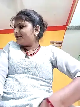 Snapshot of Hot_mirchjii chatting on 10.16.25 Hot mirchjii online show from 10.16.25