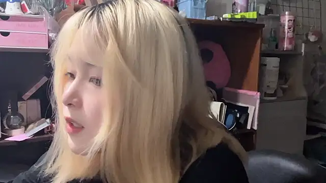 Snapshot of luna51888 chatting on 10.14.25 luna51888 online show from 10.14.25