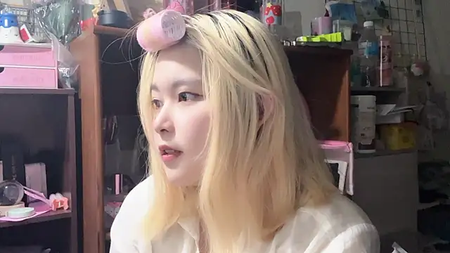 Snapshot of luna51888 chatting on 10.31.25 luna51888 online show from 10.31.25