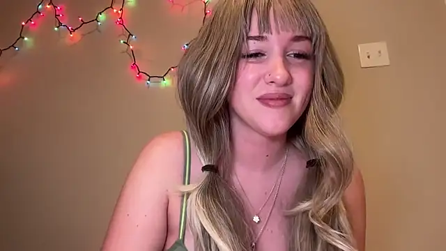 Snapshot of anamira1 chatting on 02.26.26 anamira1 online show from 02.26.26