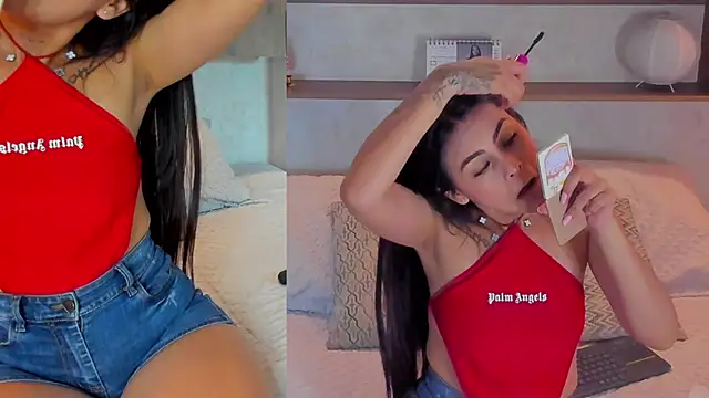 Snapshot of Emilly_Beaumont chatting on 04.24.26 Emilly Beaumont online show from 04.24.26