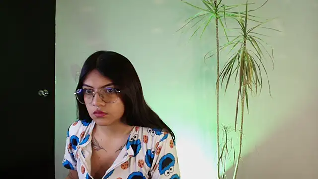 Lilith and Khloe online show from 09.16.25