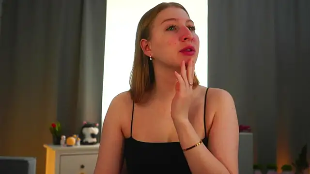 Snapshot of LorettaGladman chatting on 04.03.26 LorettaGladman online show from 04.03.26