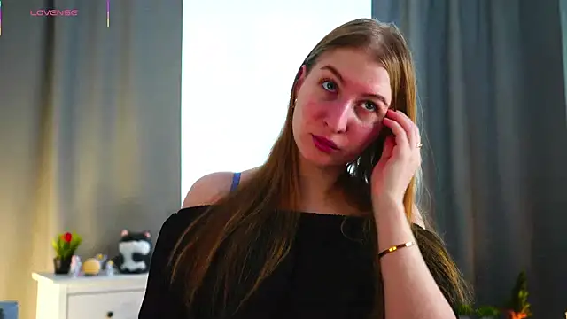 Snapshot of LorettaGladman chatting on 04.15.26 LorettaGladman online show from 04.15.26