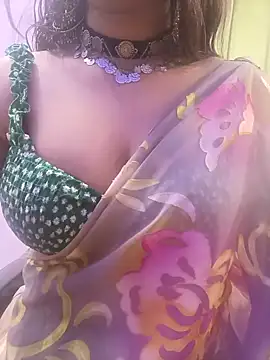 Snapshot of Naina_007 chatting on 09.18.25 Naina 007 online show from 09.18.25