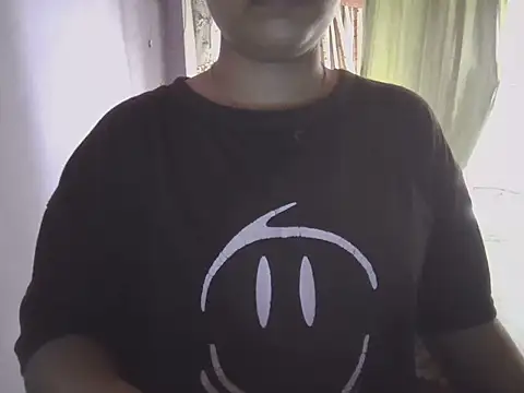 Snapshot of Naina_007 chatting on 10.05.25 Naina 007 online show from 10.05.25