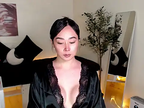 Snapshot of Ms_yhanna chatting on 05.05.26 Ms yhanna online show from 05.05.26