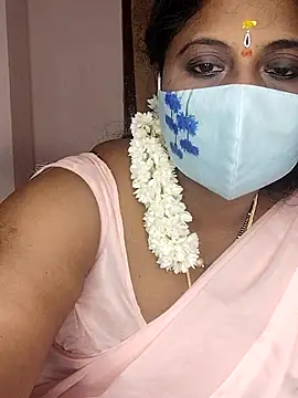 Snapshot of telugu_Geetha30 chatting on 10.13.25 telugu Geetha30 online show from 10.13.25