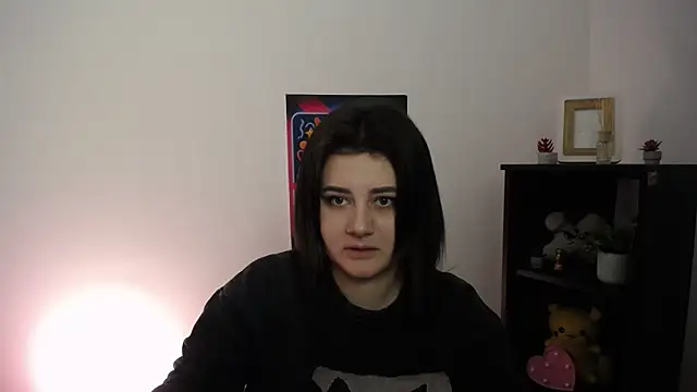 Katrin kiss  online show from 10.08.25