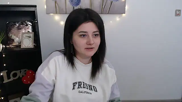 Katrin kiss  online show from 03.04.26