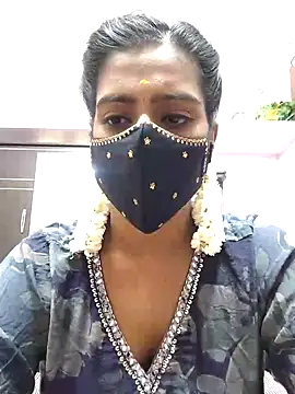 Snapshot of Tamil-Meenu12 chatting on 04.19.26 Tamil-Meenu12 online show from 04.19.26