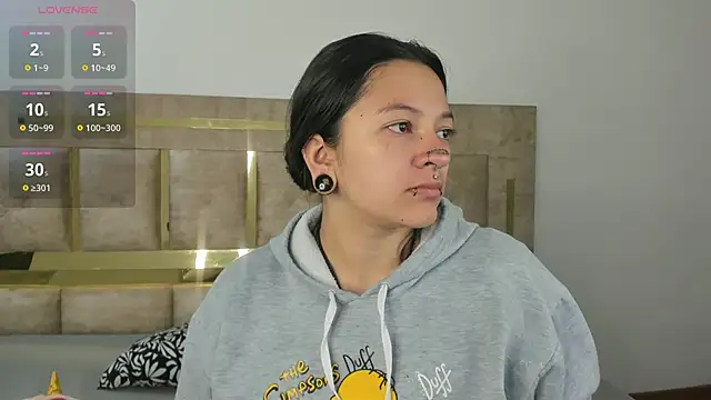 Kitty ravee online show from 10.05.25