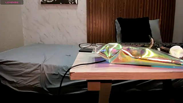 GiaBlaze  online show from 11.16.25