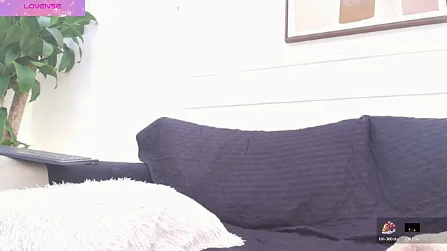 Daisy Price online show from 01.05.26