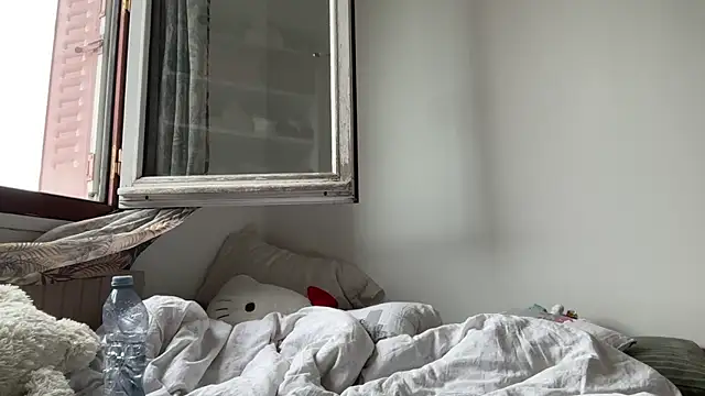 NIQUE TARAXX online show from 09.14.25