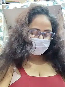 Snapshot of nisha_1110 chatting on 09.17.25 nisha 1110 online show from 09.17.25
