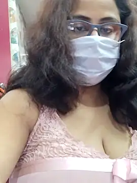 Snapshot of nisha_1110 chatting on 09.18.25 nisha 1110 online show from 09.18.25