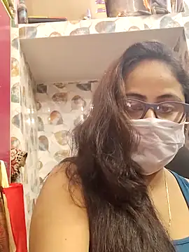Snapshot of nisha_1110 chatting on 10.11.25 nisha 1110 online show from 10.11.25