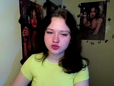 Snapshot of LadyAlice_ chatting on 10.15.25 LadyAlice  online show from 10.15.25