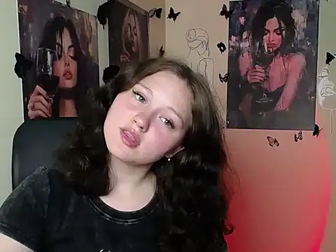 Snapshot of LadyAlice_ chatting on 06.08.26 LadyAlice online show from 06.08.26