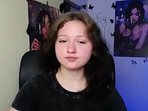 Snapshot of LadyAlice_ chatting on 06.19.26 LadyAlice online show from 06.19.26