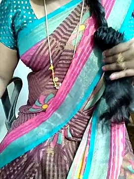 Snapshot of lolida69thamil chatting on 09.27.25 lolida69thamil online show from 09.27.25