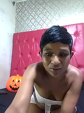 GoldenBigAssCurvy online show from 11.18.25