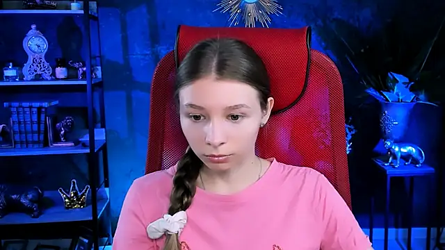 JulieDaniel online show from 09.26.25