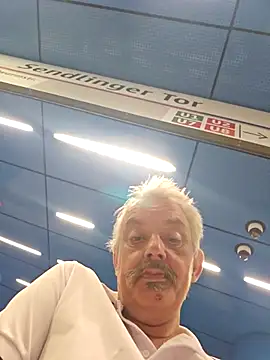 Snapshot of Fonse1860 chatting on 09.21.25 Fonse1860 online show from 09.21.25