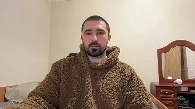 Snapshot of Hard_to_Obey chatting on 02.08.26 Hard to Obey online show from 02.08.26