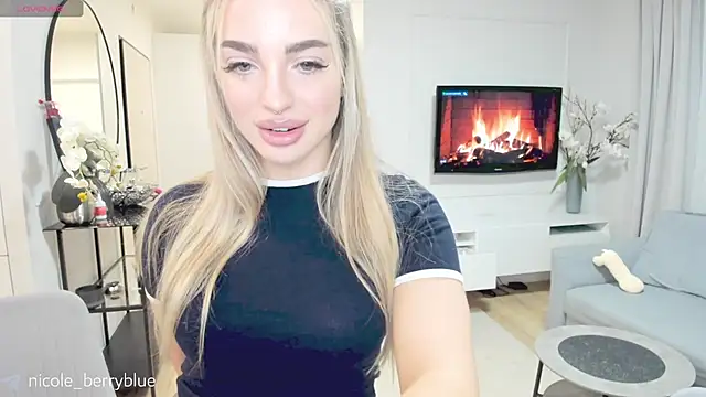 nicole blueberry online show from 10.26.25