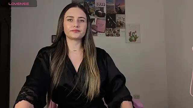 Veronika  Winslow  online show from 04.17.26