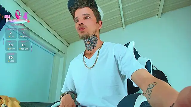 Snapshot of Gold_Loyal77 chatting on 09.26.25 Gold Loyal77 online show from 09.26.25