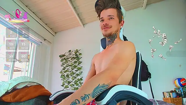 Snapshot of Gold_Loyal77 chatting on 10.02.25 Gold Loyal77 online show from 10.02.25