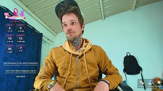 Snapshot of Gold_Loyal77 chatting on 12.19.25 Gold Loyal77 online show from 12.19.25