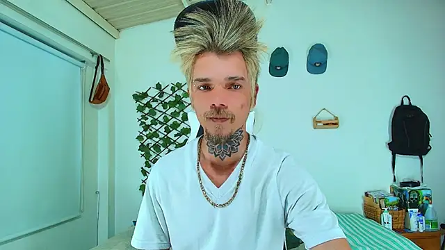 Snapshot of Gold_Loyal77 chatting on 02.23.26 Gold Loyal77 online show from 02.23.26