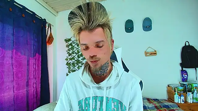 Snapshot of Gold_Loyal77 chatting on 02.26.26 Gold Loyal77 online show from 02.26.26