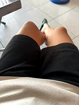 sharon-Hanna online show from 11.19.25