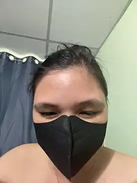 Nanaly99 online show from 11.18.25