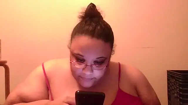 Snapshot of SexyBBW10790 chatting on 11.10.25 SexyBBW10790 online show from 11.10.25
